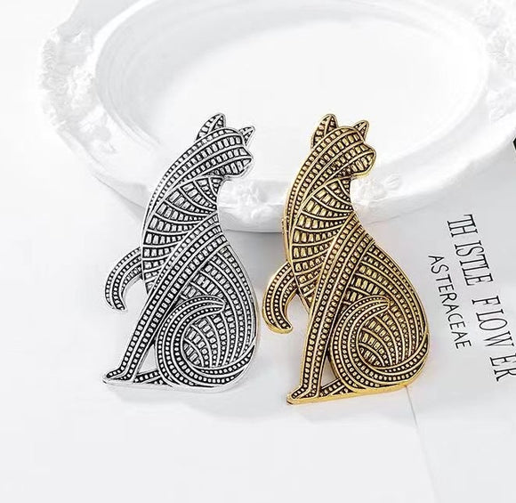 Cute Cat Brooch With Ancient Animals